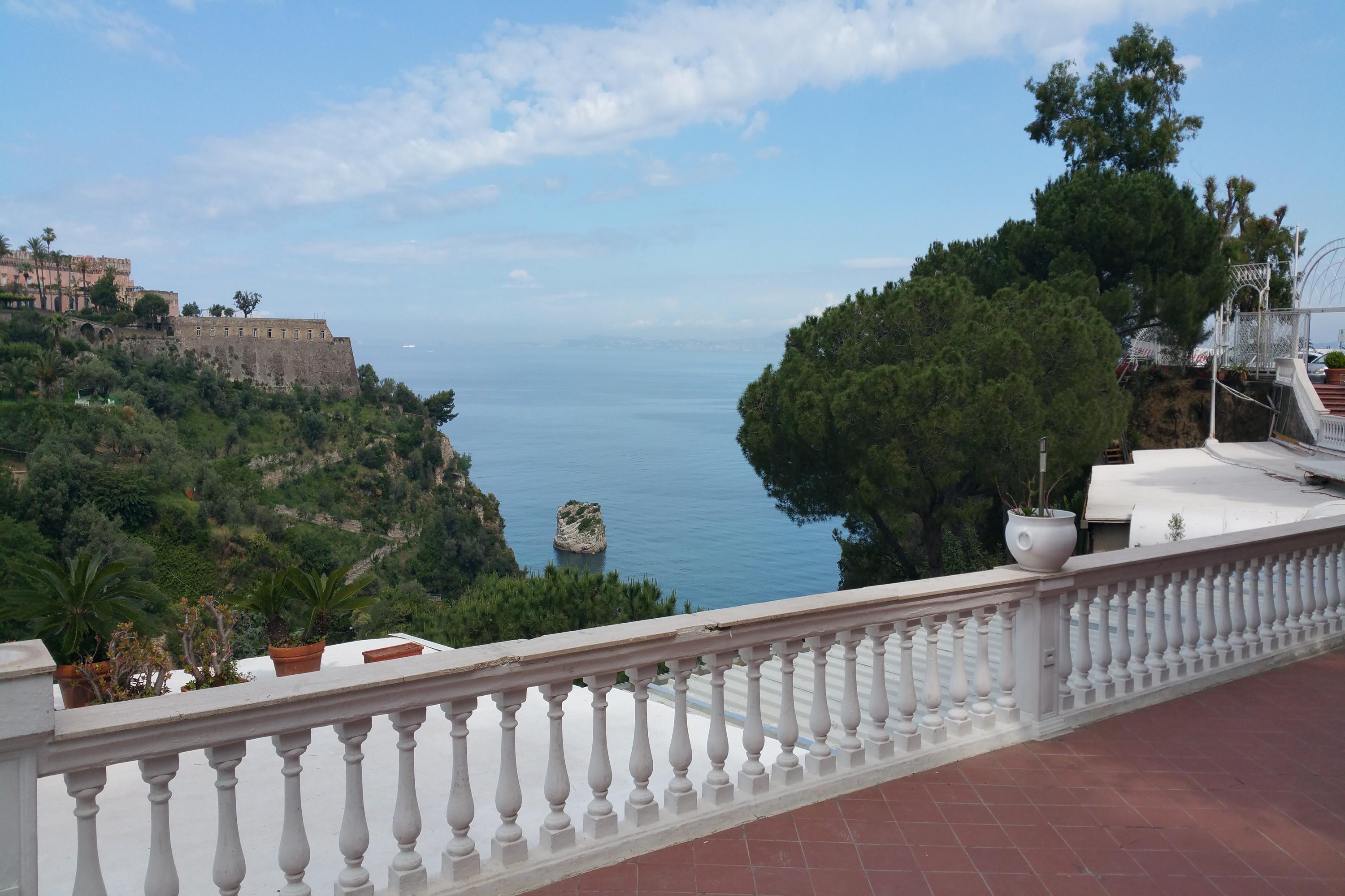 Hotel Oriente Vico Equense Exterior photo